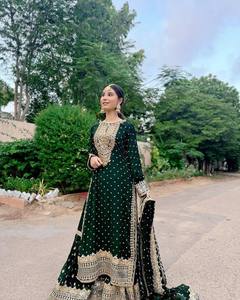 Traje de vestir tradicional de último diseñador Pure Faux Georgette Dupatta bordado con diseño de secuencia hecho de seda para fiestas - Product Image 6