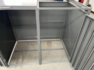 Couvercle de <span class=keywords><strong>poubelle</strong></span> à roulettes en métal Couvercle de <span class=keywords><strong>poubelle</strong></span> en métal <span class=keywords><strong>pour</strong></span> jardin et l'<span class=keywords><strong>extérieur</strong></span> avec porte verrouillable - Product Image 4