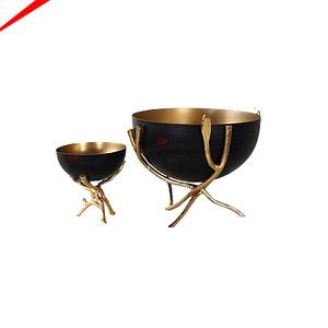 Bol de service noir en métal de qualité supérieure avec bol de service de vaisselle sur pied doré design - Product Image 1