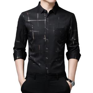 Personnalisé de haute qualité pour hommes Slim Fit rayé anti-rides vêtement teint écologique chemise habillée simple prêtres à manches longues affaires - Product Image 5