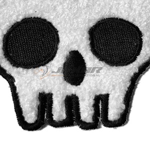 แผ่นผ้ากำมะหยี่ปักแฟชั่นล่าสุดสำหรับผู้ชายเสื้อผ้าแนวสตรีทผ้ากำมะหยี่ปักลายตามสั่ง - Product Image 4