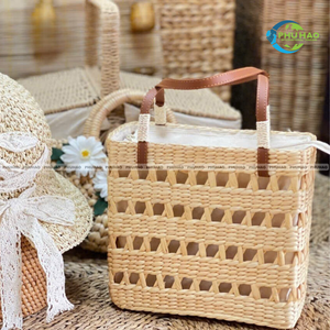 BOLSO DE MANO DE AGUA JACINTO Tejido a mano ecológico Premium Bolsos de mujer Sostenibles y elegantes para uso diario - Product Image 3