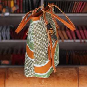 Sac fourre-tout batik indonésien de qualité supérieure avec fermeture à glissière élégant en cuir de vachette pleine fleur pour femmes à la mode - Product Image 6