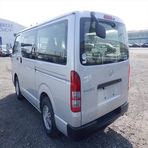 Precio barato, compre Toyottaa HIACE usado bastante usado, sin historial de accidentes, conducción a izquierda y derecha en stock, precio barato al por mayor - Product Image 2