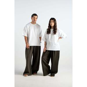 SE455R2 - Jersey Negro Oversize de Alta Calidad con Diseño Liso Teñido - Product Image 2