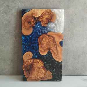 Planches à découper en bois de résine robustes, fabriquées à partir de bois d'acacia et de bois de manguier, garantissant une résistance et un équilibre - Product Image 4