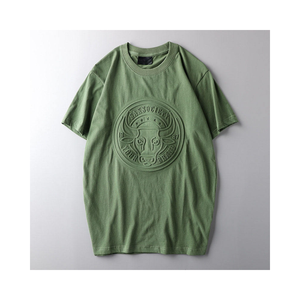 Camiseta de tacto suave con ilustraciones en relieve para moda o marca corporativa - Product Image 4