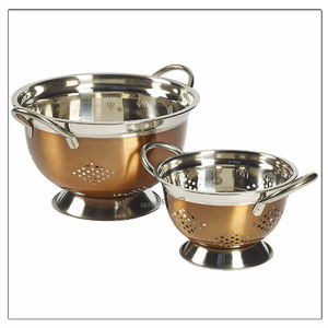 Passoire de cuisine en acier inoxydable écologique de 28 cm Ustensile en métal de conception allemande durable pour fruits, riz, légumes et plus - Product Image 6