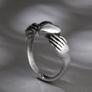 Jeulia Claddagh Heart Sterling <b>Silver</b> <b>Couple</b> <b>Ring</b> with Pearl and Cushion Cut Diamond - Product Image 5