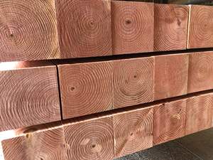 Briquettes de bois de Rain Tree avec une forte durabilité pour une utilisation multi-construction et système de chauffage - Product Image 6