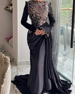 Vestido de Noche Elegante de Satén de Lujo, con Corpiño Drapeado, Vestido de Graduación Sofisticado con Estampado para un Look Impresionante, Corte en A - Product Image 1