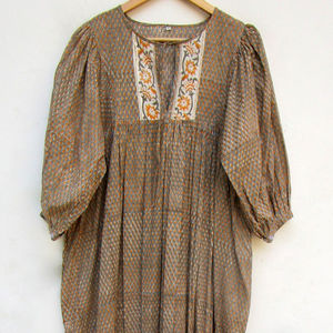 Diseño de tendencia Precio de fábrica Venta al por mayor Calidad superior Manga larga Maxi Longitud Arte Vestido de seda Mujeres Vestidos de algodón al por mayor - Product Image 1