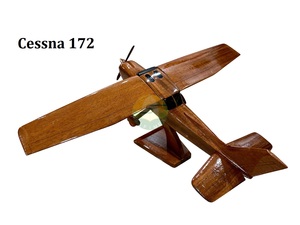 Modèle d'avion en bois Cessna 150/172/210 à l'échelle, fabriqué au Vietnam/Modèles d'hélicoptères de bureau en bois d'acajou à l'échelle au Vietnam - Product Image 6