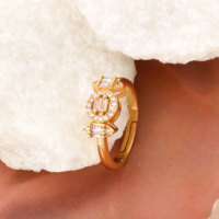Bijoux à la mode NYH gros anneaux en zircon cercle bonbons plaqué or anneaux conception irrégulière anneau pour les femmes doigt