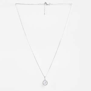 Pendentif rond halo en argent avec chaîne, orné de zircon et de perle, en or 14K et 18K, plaqué rhodium, style vintage, pour fiançailles - Product Image 4