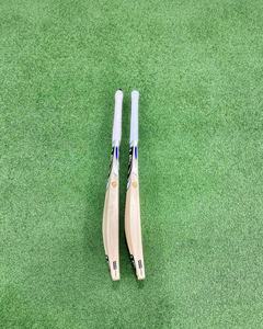 Bâton de cricket en saule anglais SG, manche court - Product Image 3