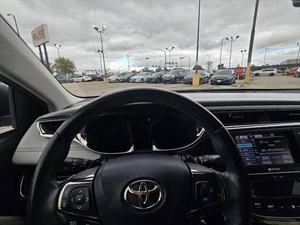 Toyota d'occasion 2013. Avalon - Product Image 4