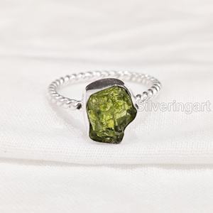 เครื่องประดับหินหยาบสำหรับผู้หญิงแหวนพลอยเพอริโดแบบธรรมชาติสำหรับวันครบรอบปีที่925แหวนเงินสเตอร์ลิง - Product Image 4