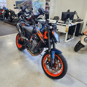 มอเตอร์ไซค์ KTM รุ่นมาตรฐาน 890 Duke R ปี 2022 มือสอง พร้อมการปรับแต่งแบบ DIY ระดับ OEM รับประกัน 10 ปี และมีตัวเลือกการชำระเงิน ผลิตในสหรัฐอเมริกา - Product Image 6