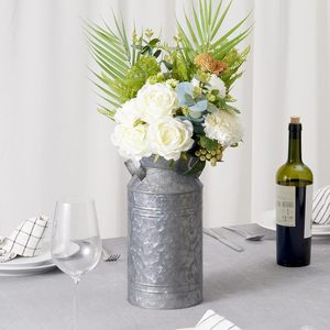 Vase à fleurs en acier inoxydable de qualité véritable Décoration extérieure de la maison Conception gravée Revêtement en poudre Finition tôle - Product Image 4