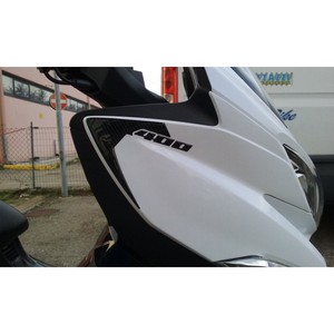 Adesivi Protettivi 3D in Gel per Moto Suzuki Burgman 400 2017-2025, Confezione da 2, Protezione Bordi - Product Image 1