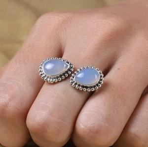 925แข็งขายส่งแหวนเงินสเตอร์ลิงสีฟ้าโอนิกซ์เครื่องประดับพลอยโมราสีฟ้ากับเพชรหลักตัดหิน - Product Image 1
