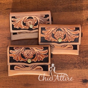 กระเป๋าใส่เหรียญงานแกะสลักด้วยมือมีสไตล์ใช้งานได้หลากหลายกระเป๋าสตางค์หนังสไตล์ตะวันตกมาใหม่สำหรับทุกเพศ - Product Image 1