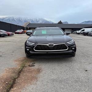 EXCELENTE ESTADO Toyota Highlander LE 2021 - Product Image 1