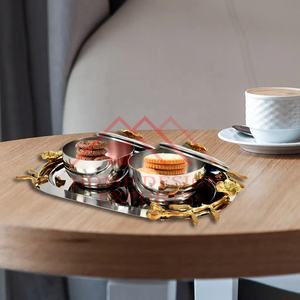 Bandeja de acero inoxidable para alimentos, con mango de hoja de latón y dos cuencos para servir con tapas para centros de mesa/bandeja de hoja dorada única - Product Image 4