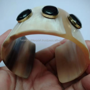 ช่างฝีมือกำไลข้อมือฮอร์นทุกการบิดเป็นเอกลักษณ์ทำด้วยมือเครื่องประดับชิ้นบัฟฟาโลฮอร์นกำไลข้อมือสำหรับสุภาพสตรี - Product Image 4