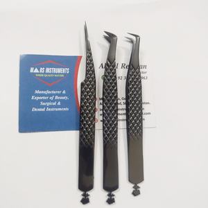 Pinzas de pestañas profesionales de Plasma negro Pinzas de extensión de pestañas sostenibles Punta puntiaguda Agarre de fibra de acero inoxidable - Product Image 3