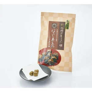 Caramelos Tsuboichi Hojicha 70g, caramelos marrones en tabletas en caja con empaque tipo bolsa, sabor a té dulce con ingredientes frutales, Japón - Product Image 1