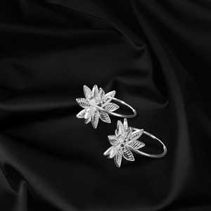 Pendientes de tuerca de moda india de alto grado más vendidos Otoño-Aurora Silver con suministro directo de brillo brillante - Product Image 1