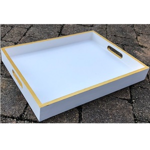 Plateau de service décoratif élégant en Mdf avec un look contemporain adapté aux bureaux, aux appartements et aux maisons modernes - Product Image 1