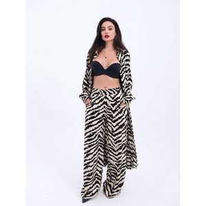 7101 TAKIM-SINGAPORE Blusa informal de tela crepé - Product Image 5