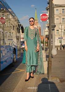 Colección de Dupatta de Seda, Viscosa y Organza para Mujer, Diseñador Pakistaní, Kurtis Bordados para Fiestas - Product Image 5