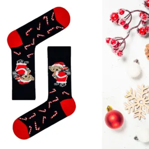 Calcetines Navideños Unisex con Diseño de Osito de Peluche Impreso Digitalmente - Product Image 1