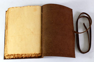 Cuaderno de cuero vintage personalizado, diario sin forro en blanco con bordes naturales, regalo perfecto para hombres, mujeres, estudiantes, cuaderno promocional - Product Image 2