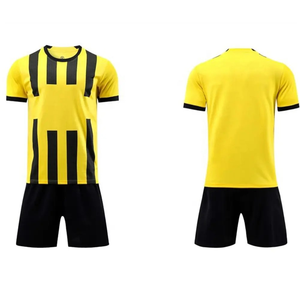 Conjuntos de Uniformes de Fútbol de Excelente Calidad y Cómodos, Llegada en 2026, Jersey de Fútbol Más Vendido, Servicio OEM para Ropa de Fútbol 2026 - Product Image 1