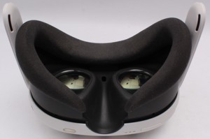 Meta Quest 3 128GB - Gafas de Realidad Virtual - Estuche Incluido (U) - Product Image 3