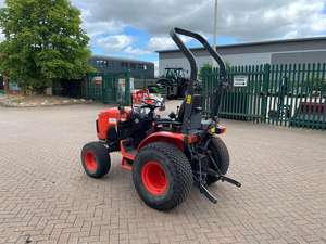 Meilleure qualité Mini pour Kubota 4WD Diesel tracteur petite ferme équipement de jardin 2WD roue vente chaude prix d'usine approvisionnement en gros - Product Image 6