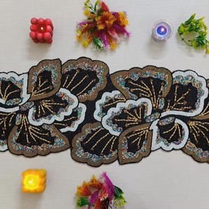 แผ่นรองจานหรูหราประดับลูกปัด ทำมือ ทนทาน กันลื่น - Product Image 1