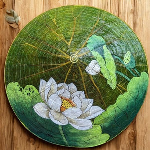 Chapeau en feuille de lotus naturel, chapeau conique vietnamien traditionnel pour la mode et l'ornement - Product Image 3