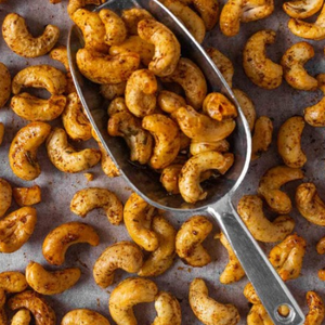 Factory Producing <b>Roasted</b> Salted Shelled Cashew Nuts W320 Vietnam High Quality Split Cashew Kernels Organic Export to the Europe - Product Image 4