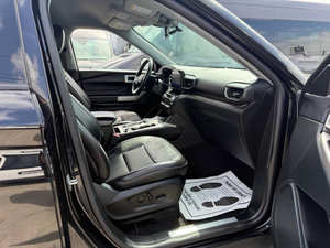 Nouveau Ford Explorer Limited 2023 d'occasion, modèle standard - Product Image 2