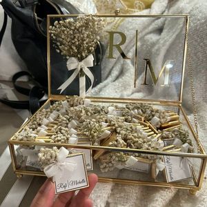 Caja de Joyería Cuadrada de Vidrio de Lujo con Acabado Dorado, Diseño Personalizable Ecológico para Interiores Elegantes - Product Image 5