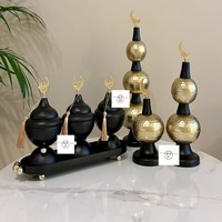Lanterne de sol élégante en acier gris avec motif découpé pour la décoration de table de fête pour les célébrations du Ramadan, de l'Aïd et du Hajj
