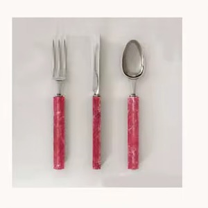 Ensemble de vaisselle en acier inoxydable argent poli miroir avec poignée en acier au design martelé en marbre rose Ensemble de couverts élégants - Product Image 5