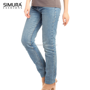 Jeans de Mezclilla Stonewashed de Pierna Recta y Cintura Media para Mujer, Estilo Casual, Tela de Algodón/Spandex, Marca SIMURA - Product Image 3