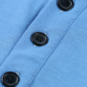 Jersey de traje de verano personalizado para hombre, conjunto de pantalones cortos de camiseta de Color negro y azul con diseño y tamaño impresos personalizados - Product Image 3